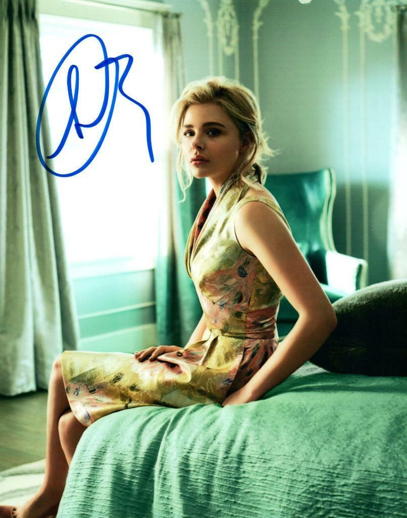 Chloe Grace Moretz signed 8x10 Picture Photo Poster painting autographed includes COA