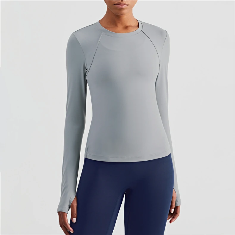 Comfortable long sleeve fitness crop top