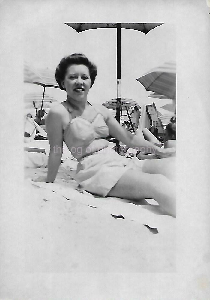 FOUND Photo Poster paintingGRAPH bw 1940's BEACH GIRL Original Snapshot VINTAGE 19 20 U