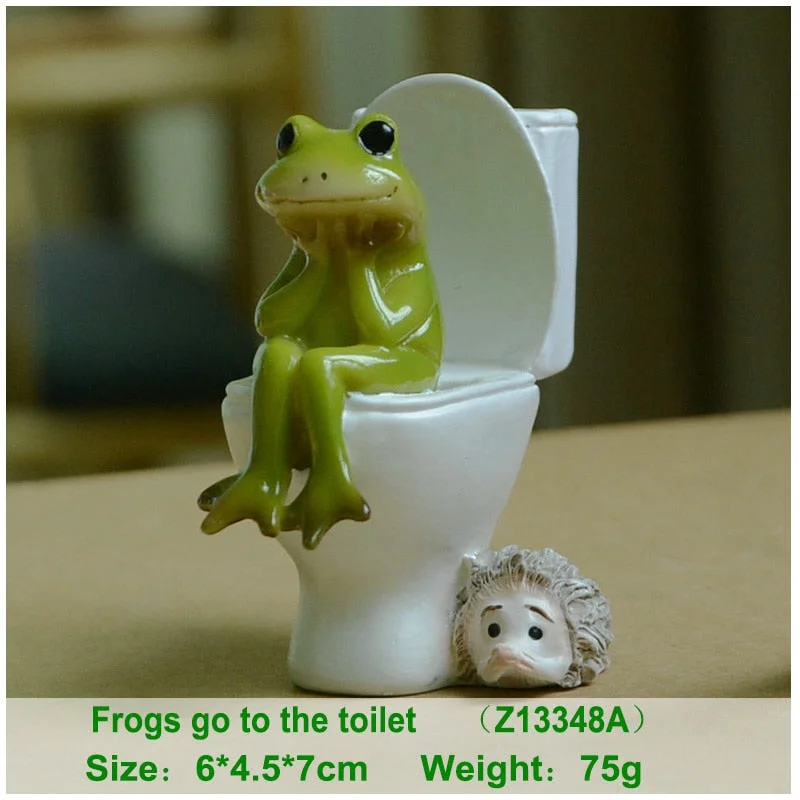 Everyday Collection Miniature Animal Figurines Mouse Pig Bunny Frog on Toilet Desktop Decoration Funny Gifts