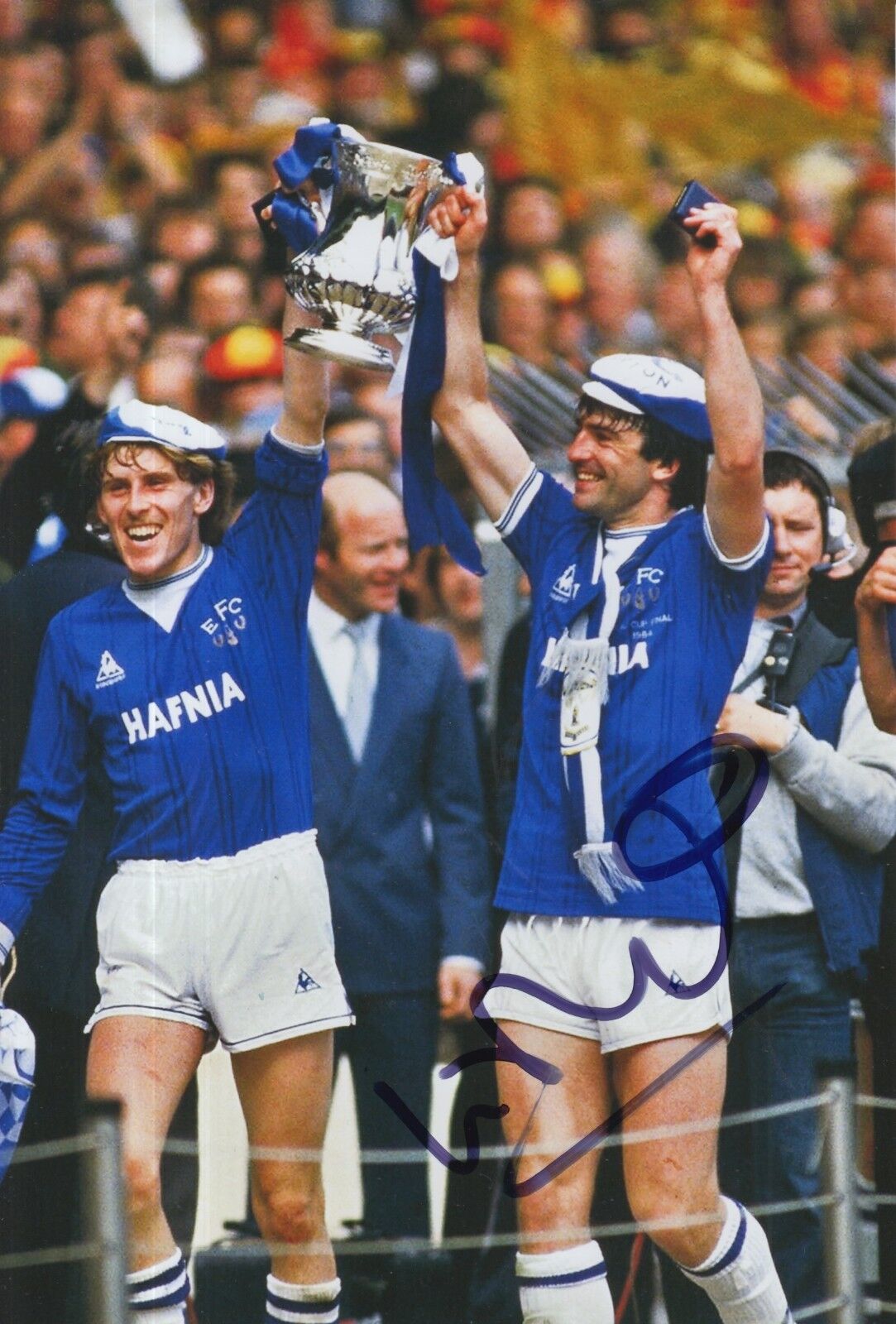 Kevin Ratcliffe Hand Signed Everton 12x8 Photo Poster painting.