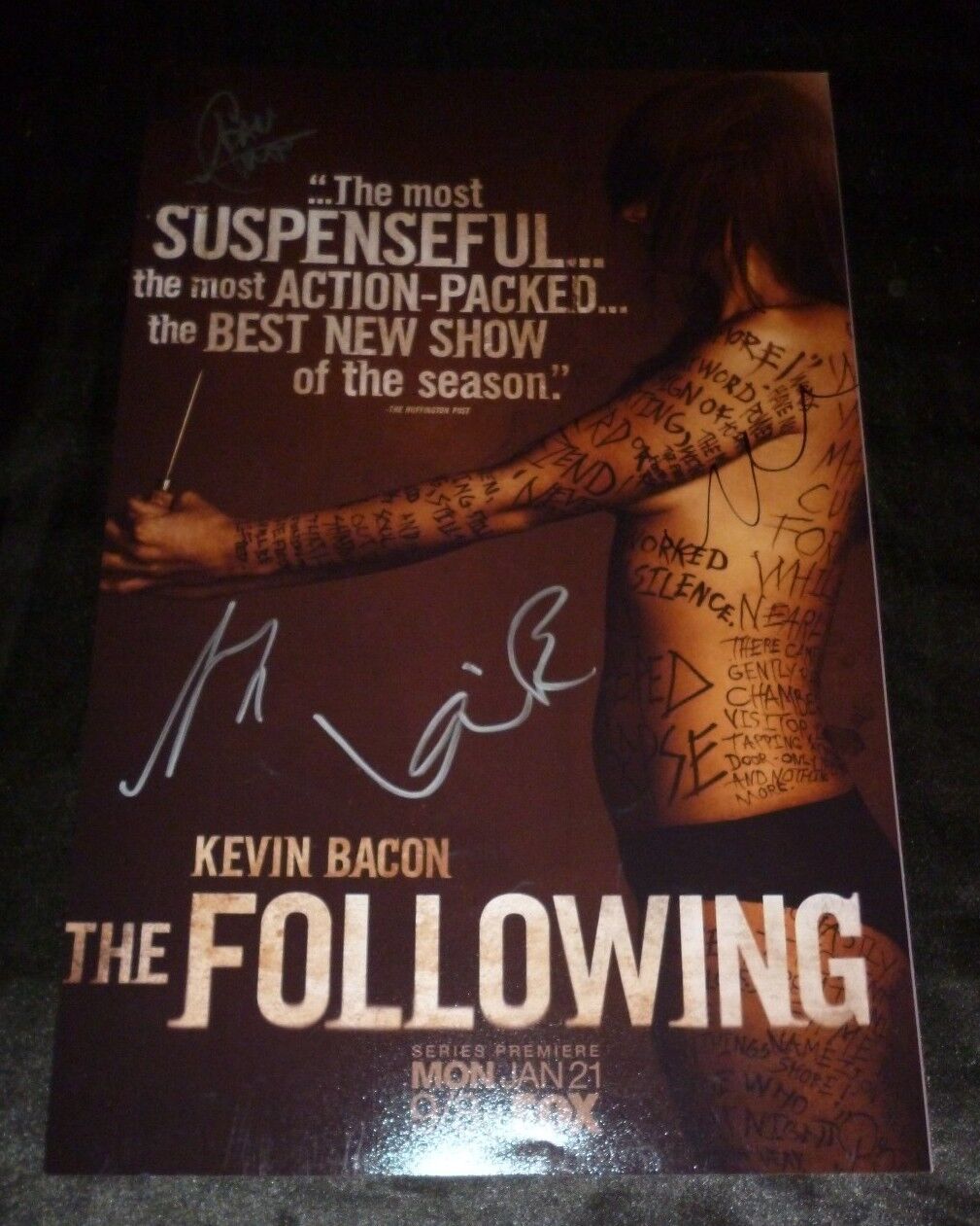 THE FOLLOWING Cast (x4) Authentic Hand-Signed 11x17 Photo Poster painting (Kevin Bacon)