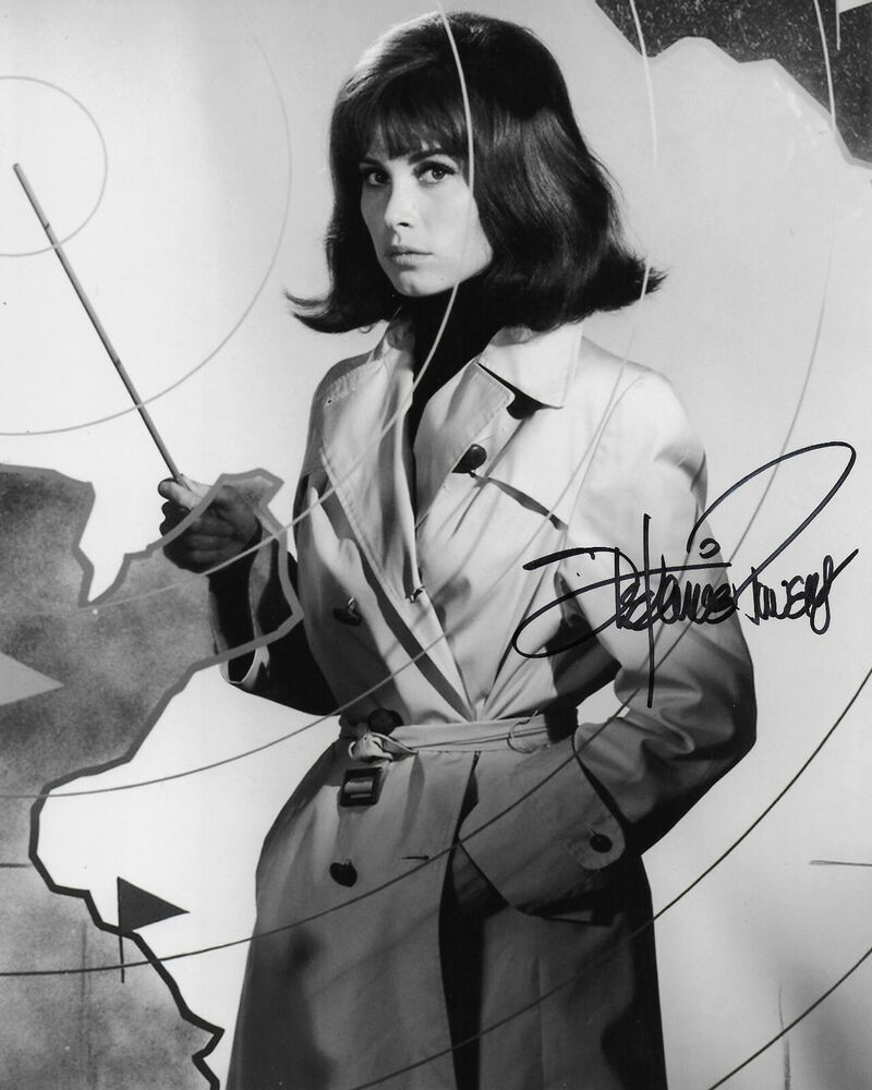 Stefanie Powers Original 8X10 Photo Poster painting #48 Signed In Person At Hollywood Show