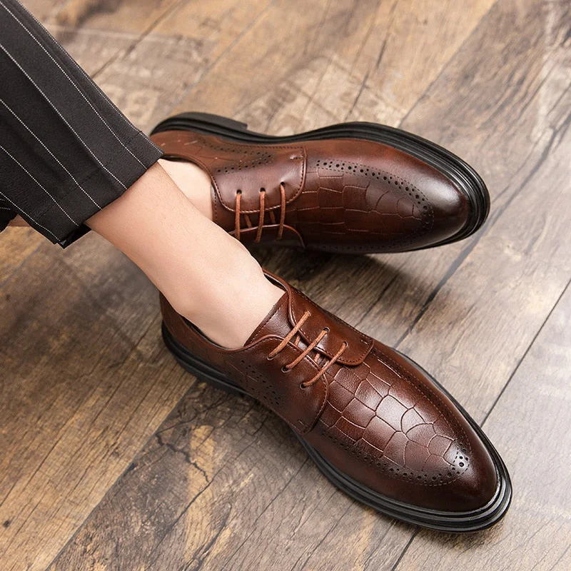 Fashion Men's Dress Shoes Men Luxury brogue oxfords Ventilation Pointed Toe Slip On Casual Leather Wedding party Shoes men