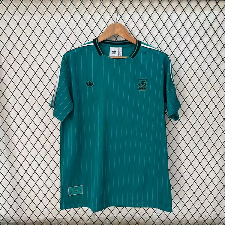 2025-26 Liverpool Retro Green Jersey - Fan Edition