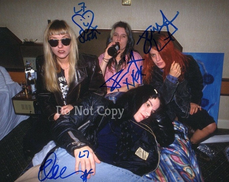 L7 Full Group Band Signed Photo Poster painting 8X10 rp Autographed Picture * Donita Sparks