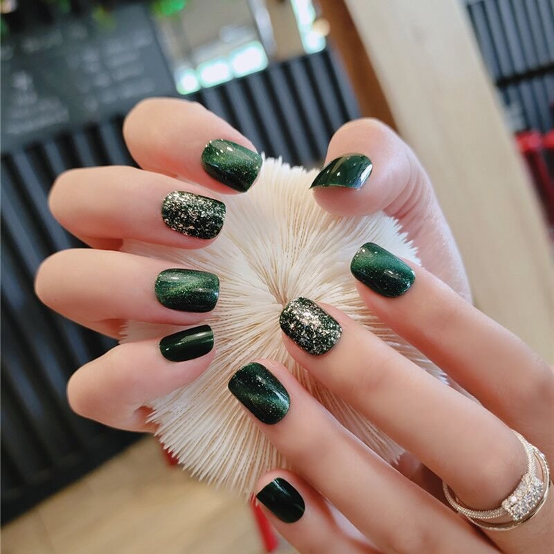 24pcs Aurora Effect Fashionable Detachable Jade Green Flash Diamond Wearable Temperament Finished Fake Nails with Glue D