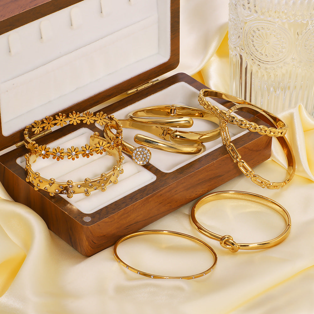 Stainless Steel 18K Gold Plated Bracelet Geometric Buckle Open Bracelet Inlaid With Rhinestones Bracelet