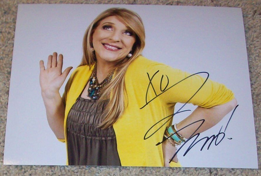 COMEDIAN LISA LAMPANELLI SIGNED AUTOGRAPH 8x10 Photo Poster painting C w/PROOF