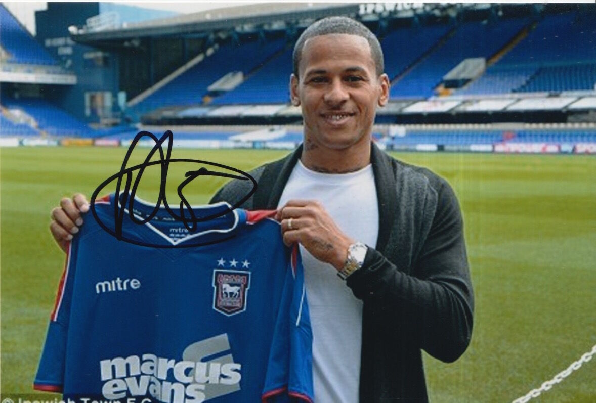 IPSWICH TOWN HAND SIGNED DJ CAMPBELL 6X4 Photo Poster painting 1.