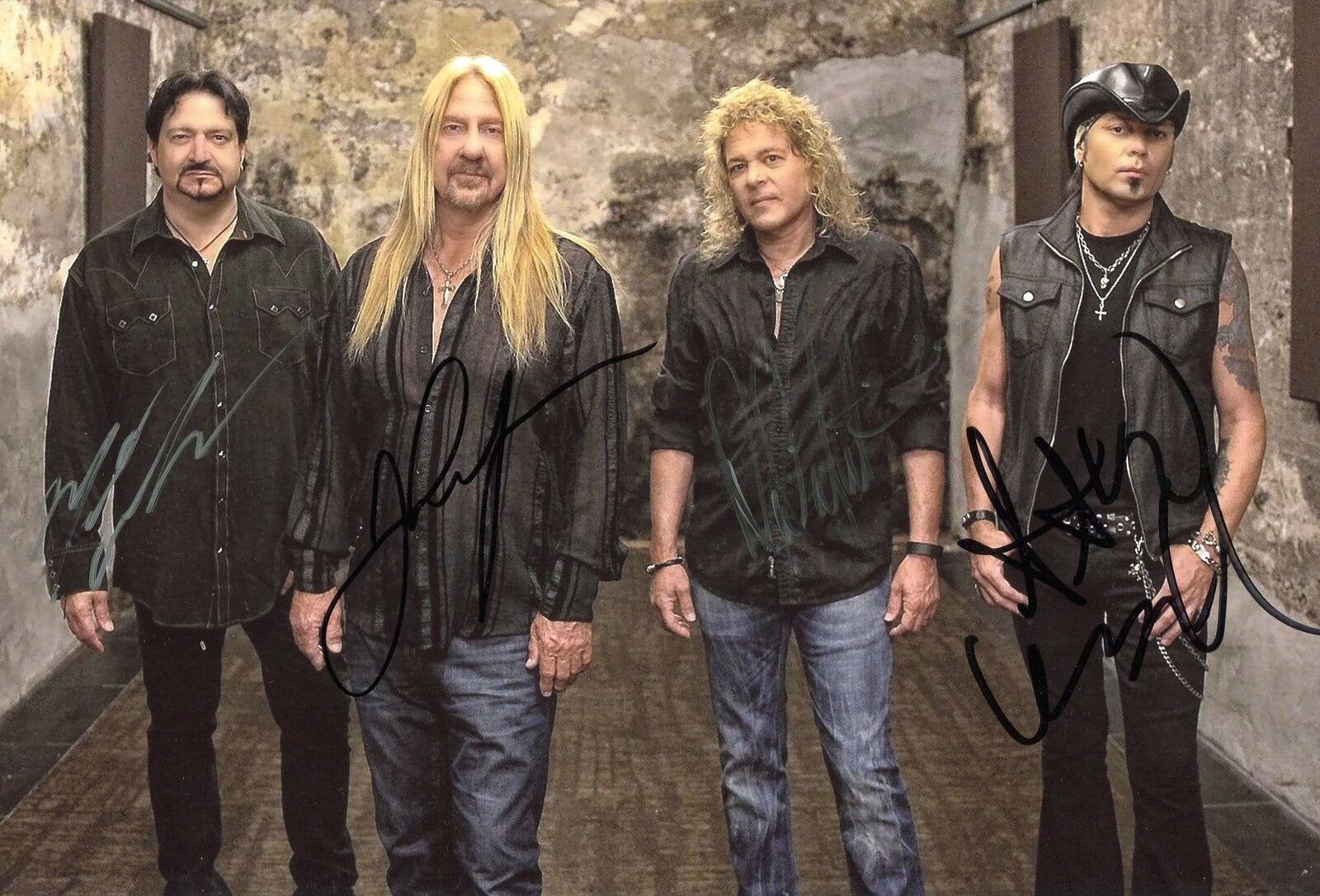 Y&T HEAVY METAL BAND autographs, In-Person signed Photo Poster painting