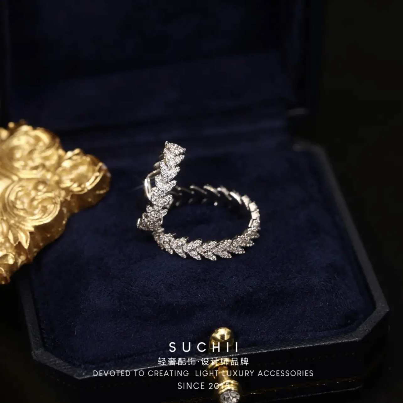 Chasenstones 925 Silver Needle Clip Earring Luxury Crystal Leaf Gold color Ear Clip Ear Cuff Korea Fashion Femme Jewelry New Earcuff