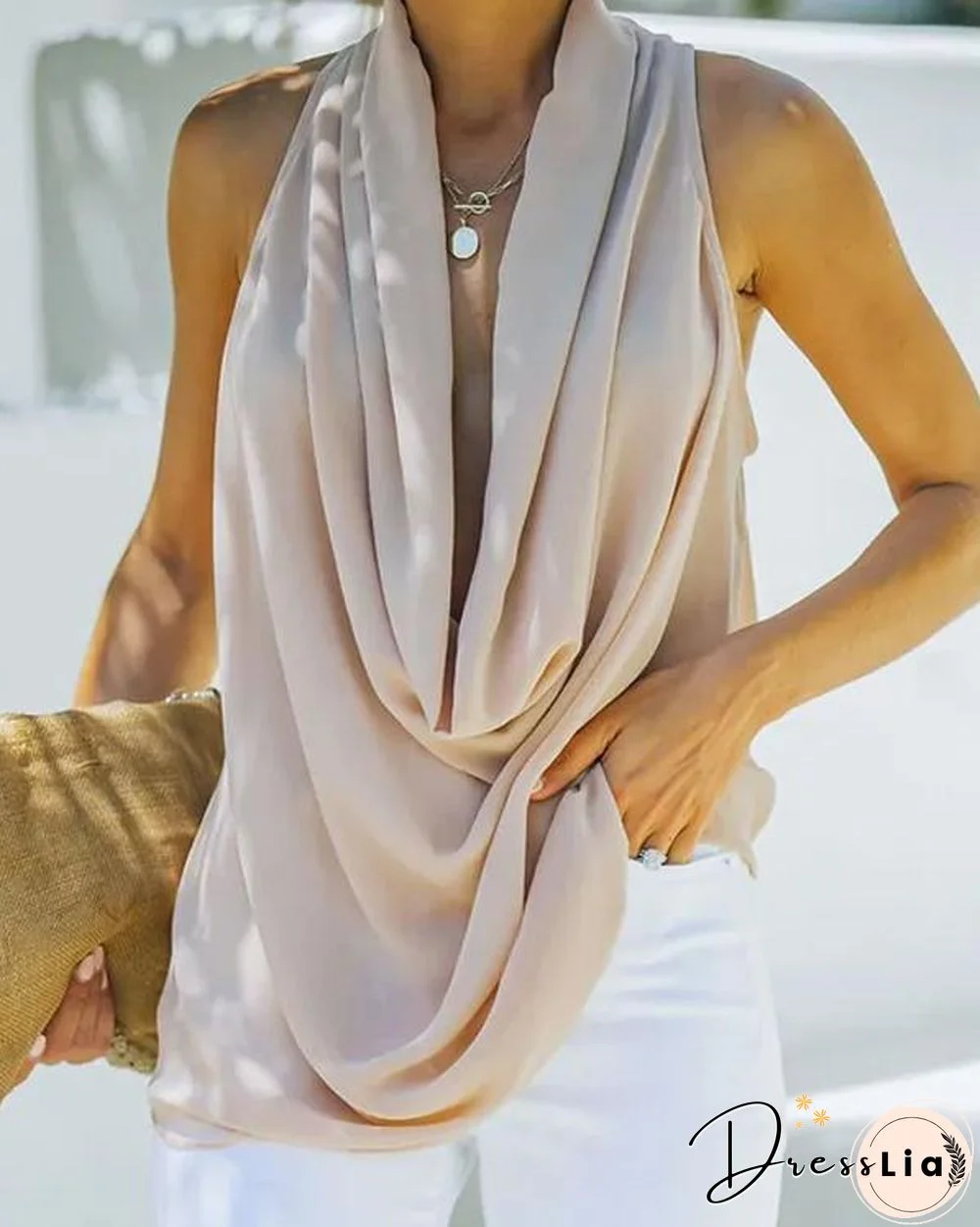 Pile Collar Chiffon Sleeveless Top