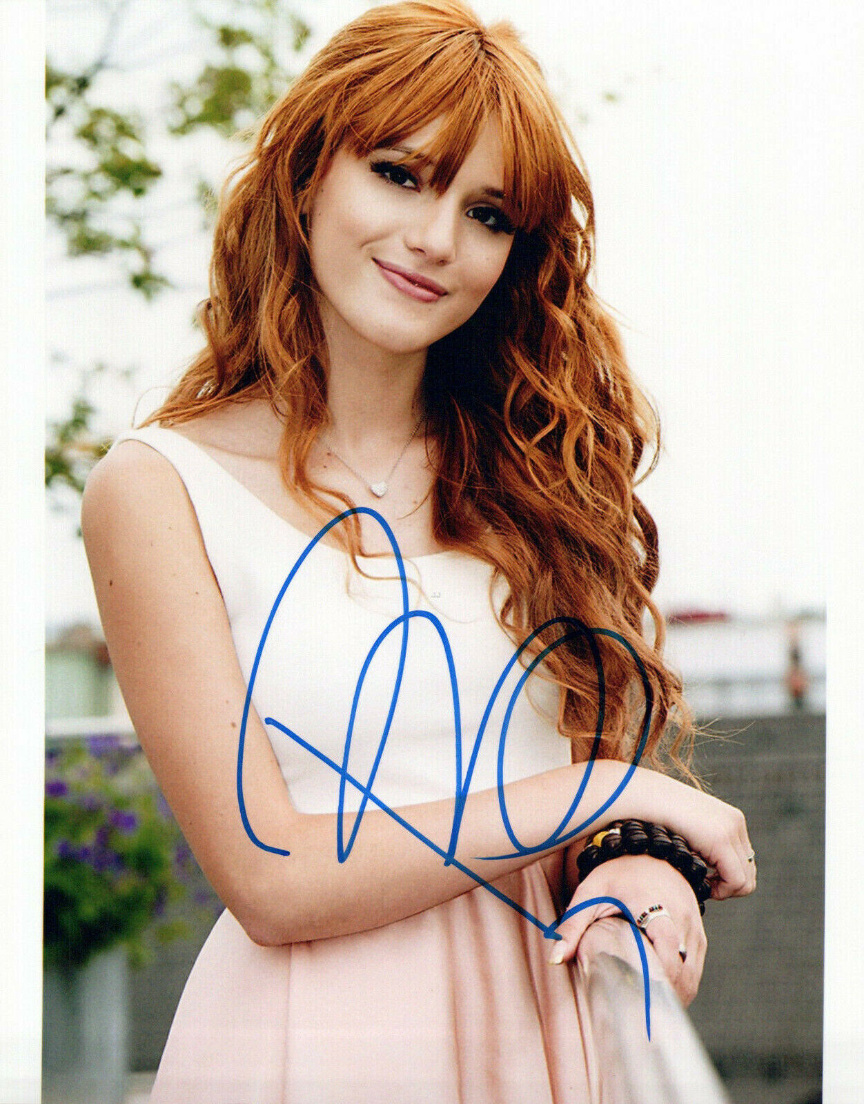 Bella Thorne glamour shot autographed Photo Poster painting signed 8x10 #1