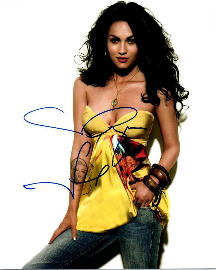 Megan Fox signed 8x10 Photo Poster painting Picture autographed Pic includes COA