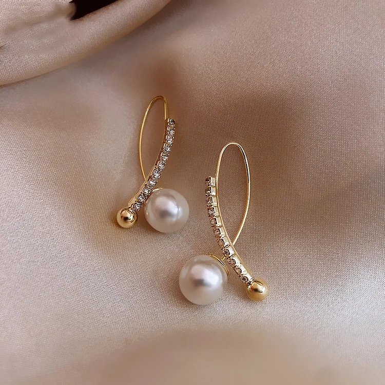 Temperament Fashion Pearl Earrings