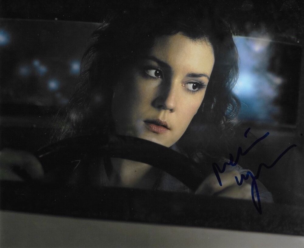 * MELANIE LYNSKEY * signed autographed 8x10 Photo Poster painting * I DONT FEEL AT HOME * 1