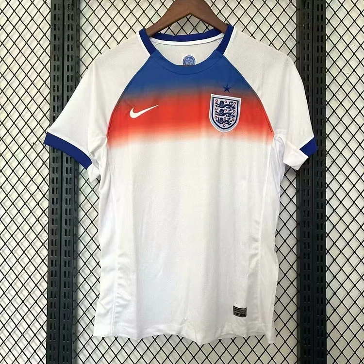 Player 2025-2026 England Home football jersey