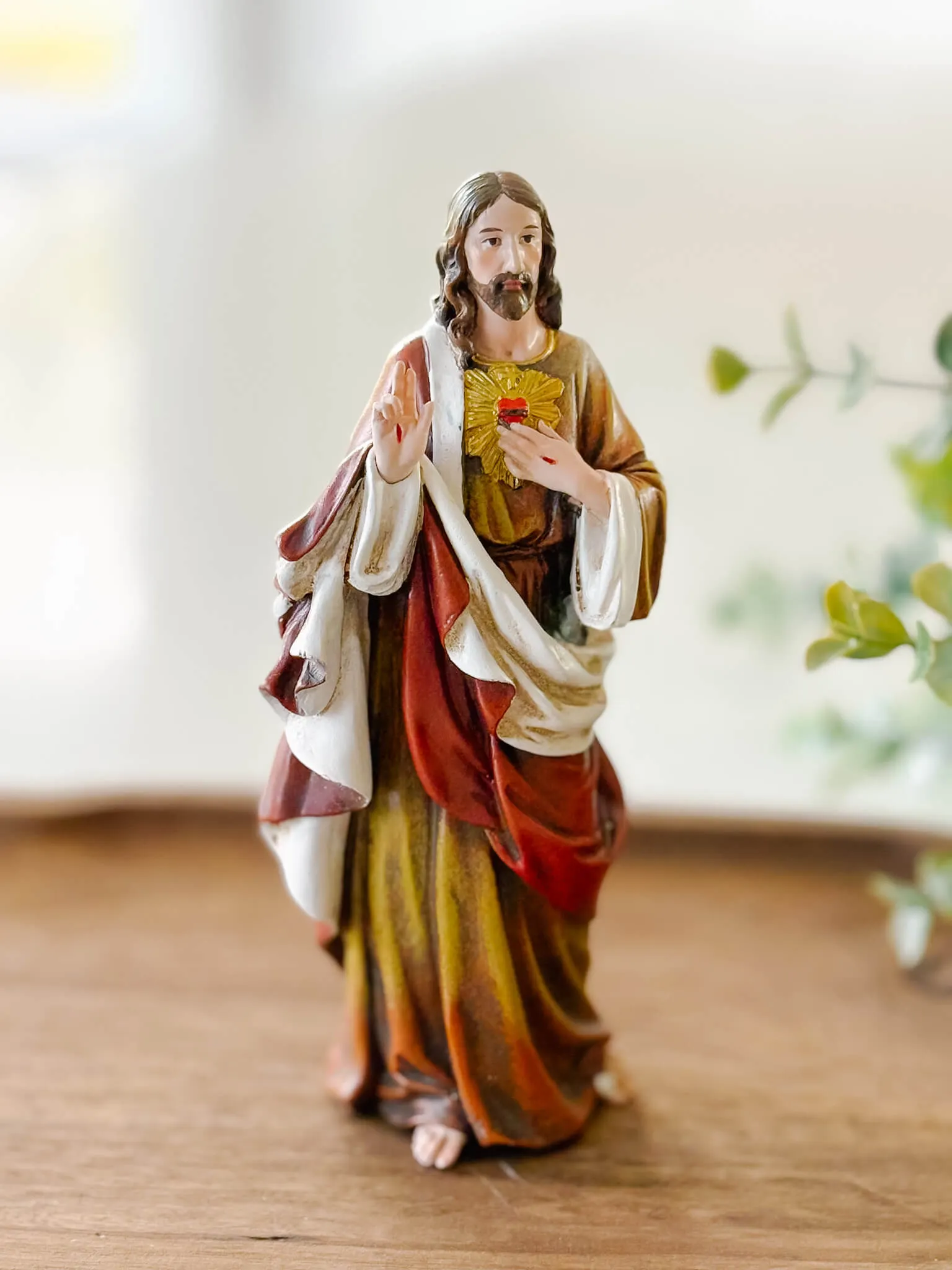 Sacred Heart of Jesus Statue