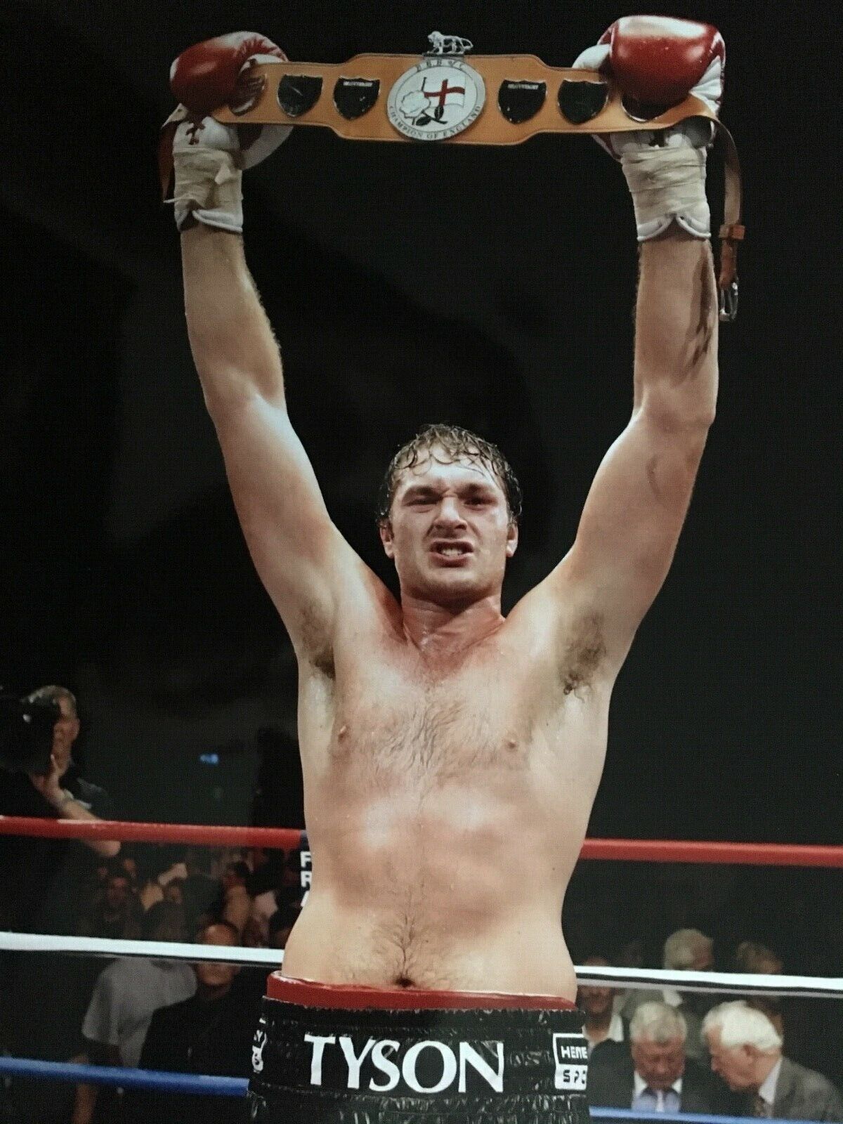 TYSON FURY - FORMER WORLD CHAMPION - EXCELLENT UNSIGNED Photo Poster paintingGRAPH