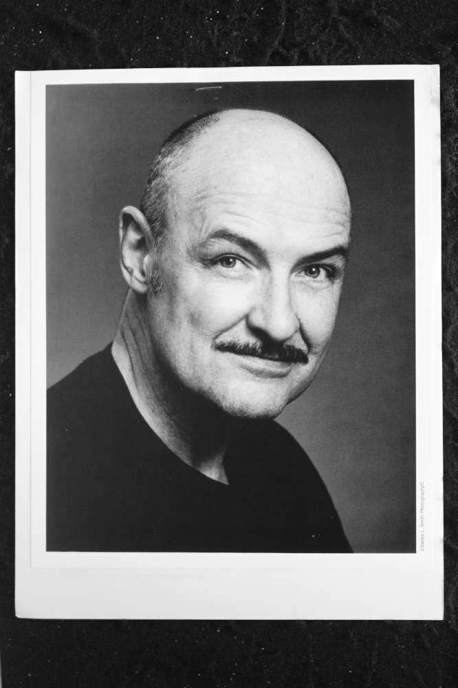 Terry O'Quinn - 8x10 Headshot Photo Poster painting w/ Resume - lost