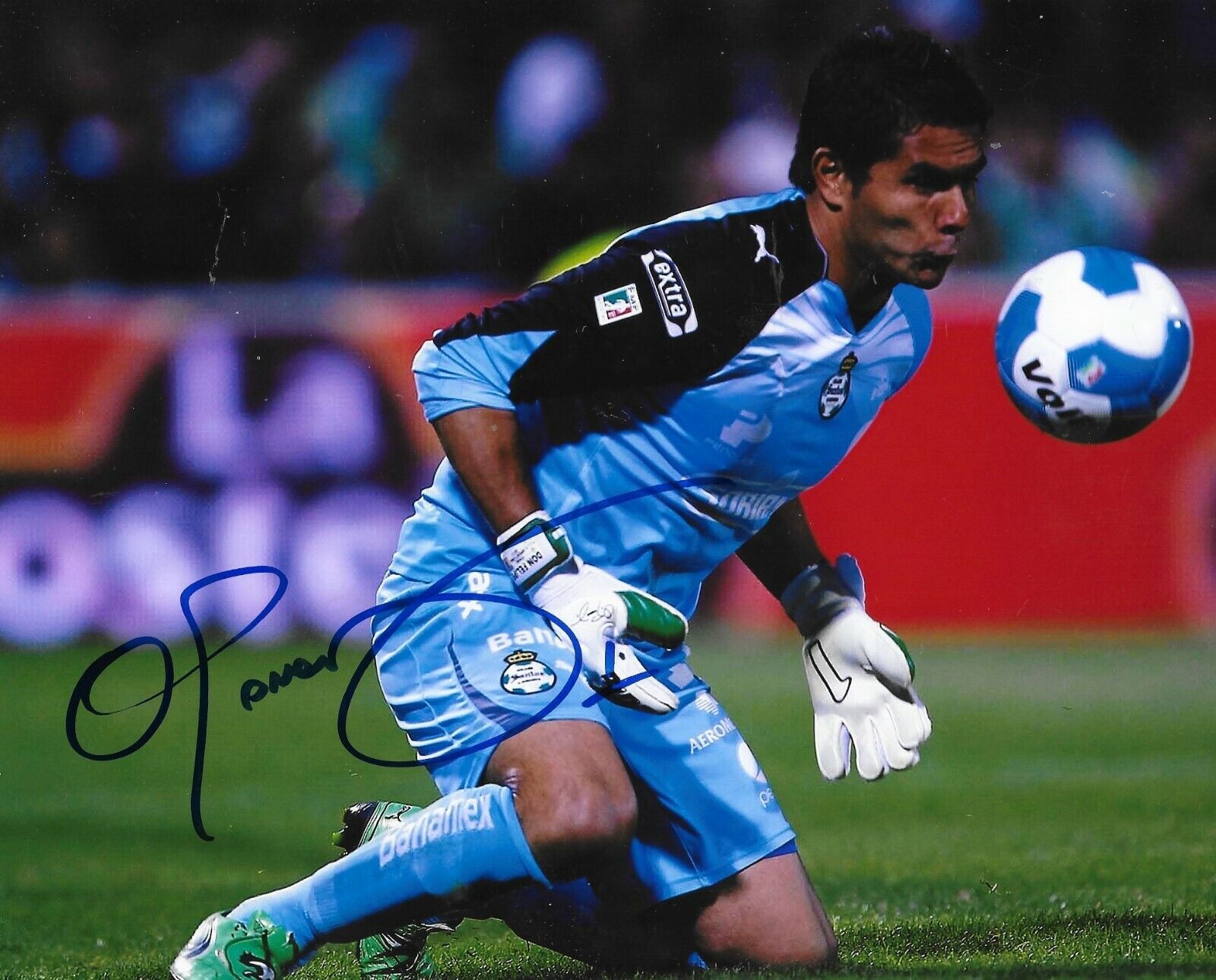 Oswaldo Sanchez Guadalajara Mexico signed 8x10 Photo Poster painting Santos Laguna