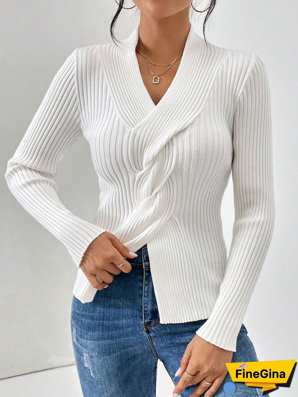 White Plain V-Neck Long Sleeve Sweater
