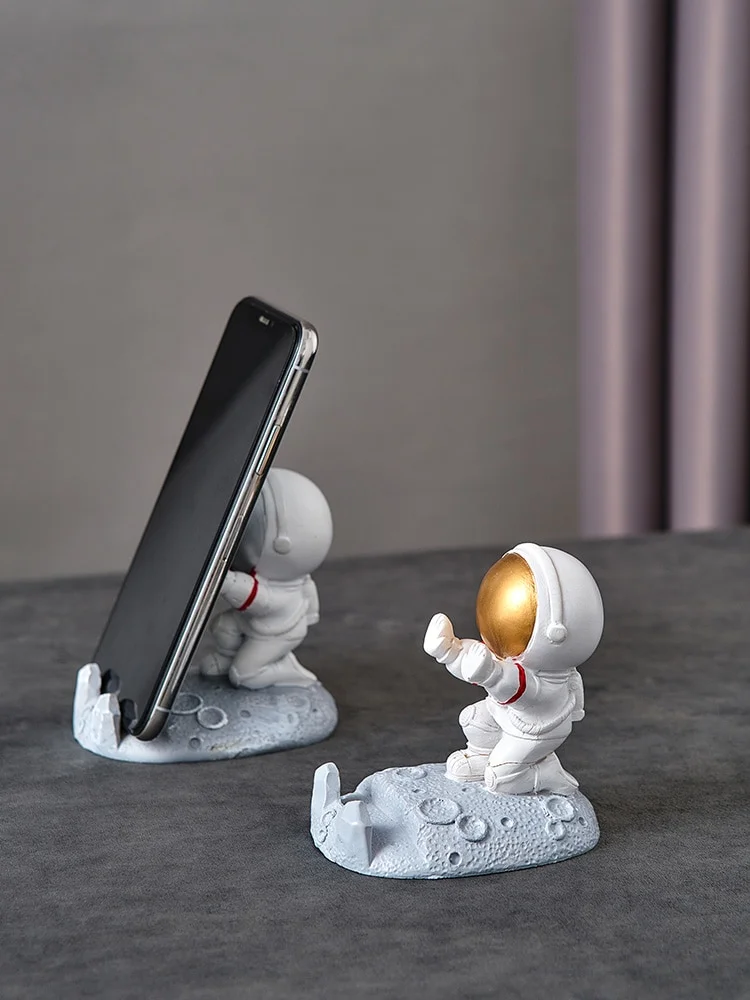 Nigikala Desk Decoration Nordic Style Astronauts Mobile Phone Stand ...