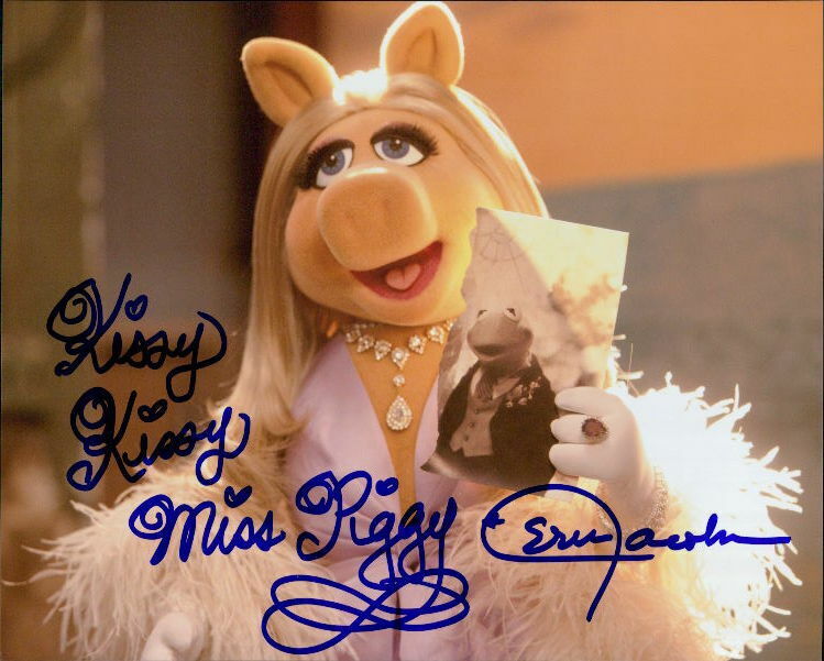 Eric Jacobson (The Muppets Miss Piggy) signed 8x10 Photo Poster painting