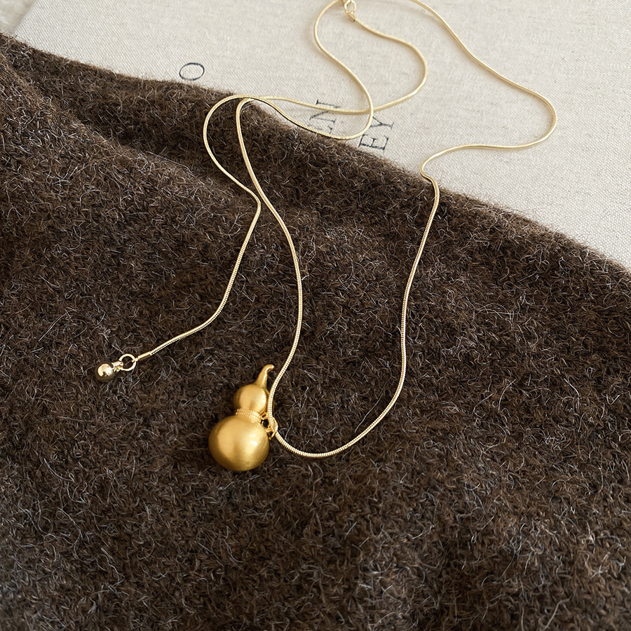 New Chinese style gourd pendant necklace casual simple unique fashionable sweater chain light luxury high-end necklace for women