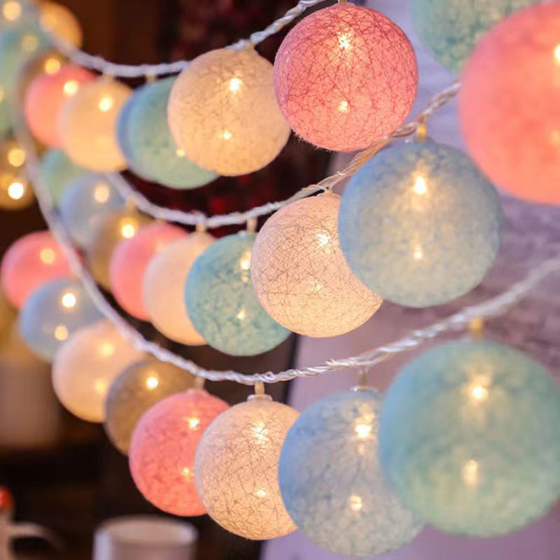 20 LED Cotton Ball Garland String Lights Christmas