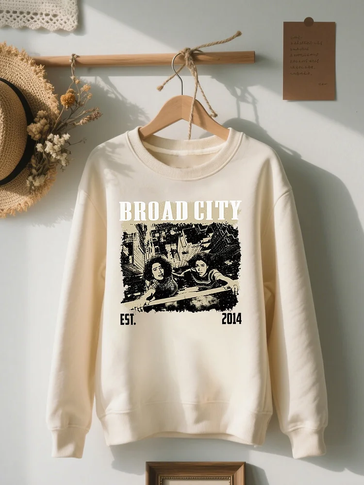 Women's Casual "Broad City" Graphic Sweatshirt - Short Sleeve Crew Neck, Black With White Print, Lightweight Polyester, Machine Washable - Perfect For Spring & Summer Outing
