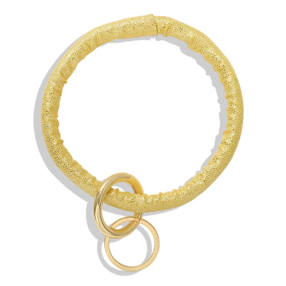 Dvacaman Hot Sale Big O Shaped Silicone Loop Wrist Key Ring Keychain with Gold O Clasp Round Key Wrist Strap Accessory Wholesale