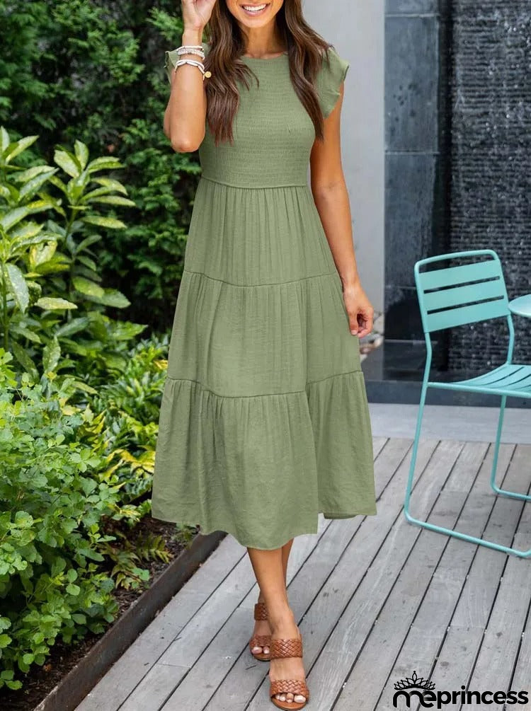 Elegant summer dress: ruffle details, pockets