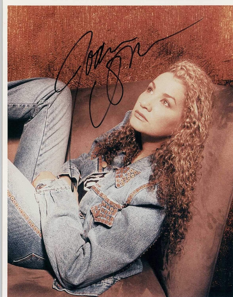 Joan Osborne Signed Autographed Glossy 8x10 Photo Poster painting - COA Matching Holograms