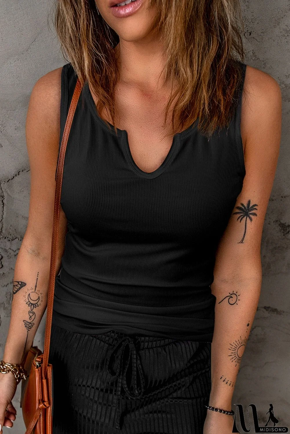 MidiSono - Casual Black Ribbed Knit Tank Top