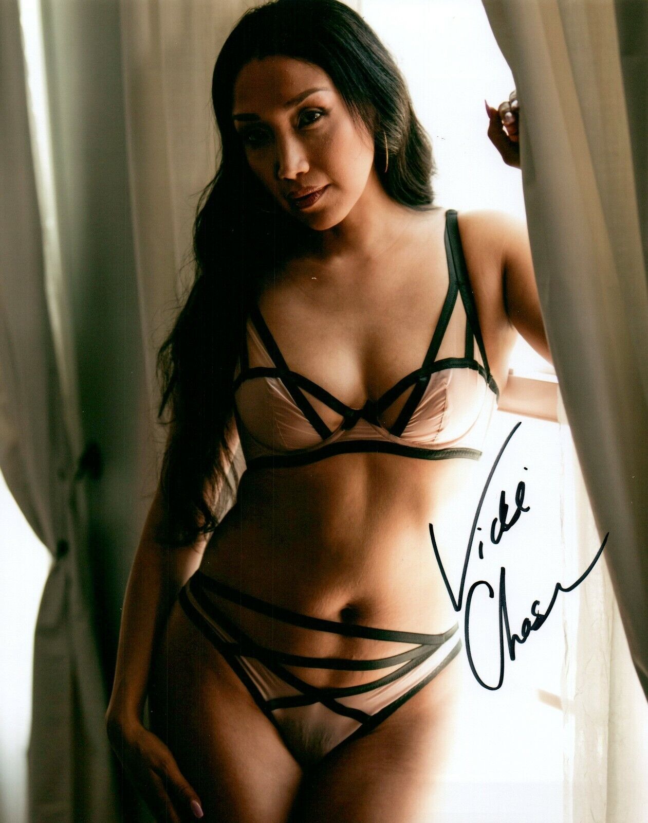 Vicki Chase In Purple Bra & Panties Adult Model Signed 8x10 Photo Poster painting COA Proof 177