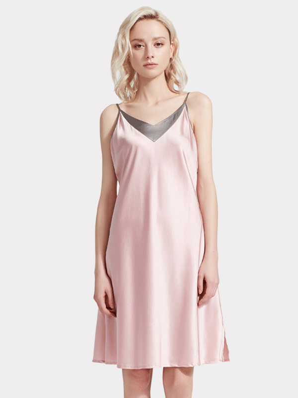 22 MOMME Nuisette en soie classique col V rose-Soie Plus