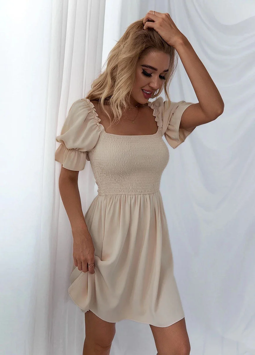 Solid Short Sleeve Pleated Dress