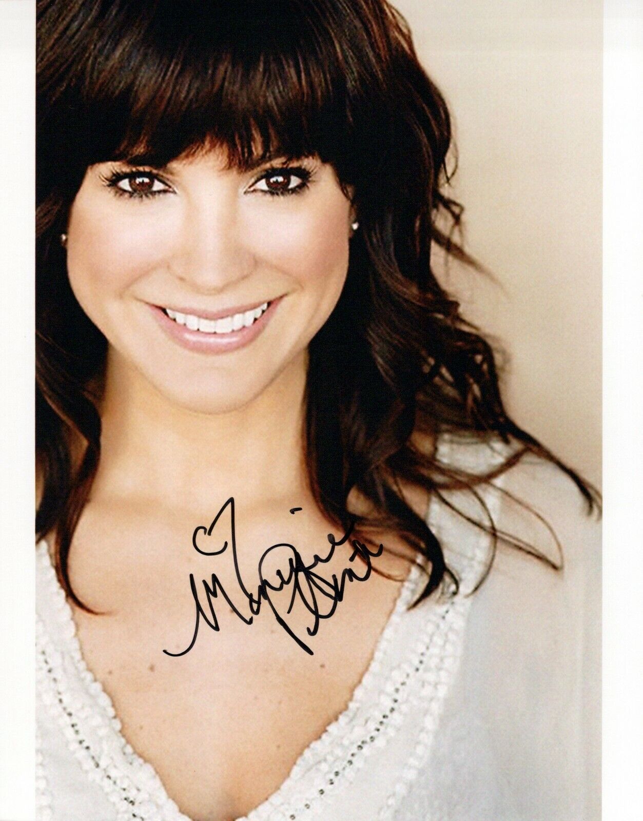 Moniqua Plante head shot autographed Photo Poster painting signed 8x10 #3