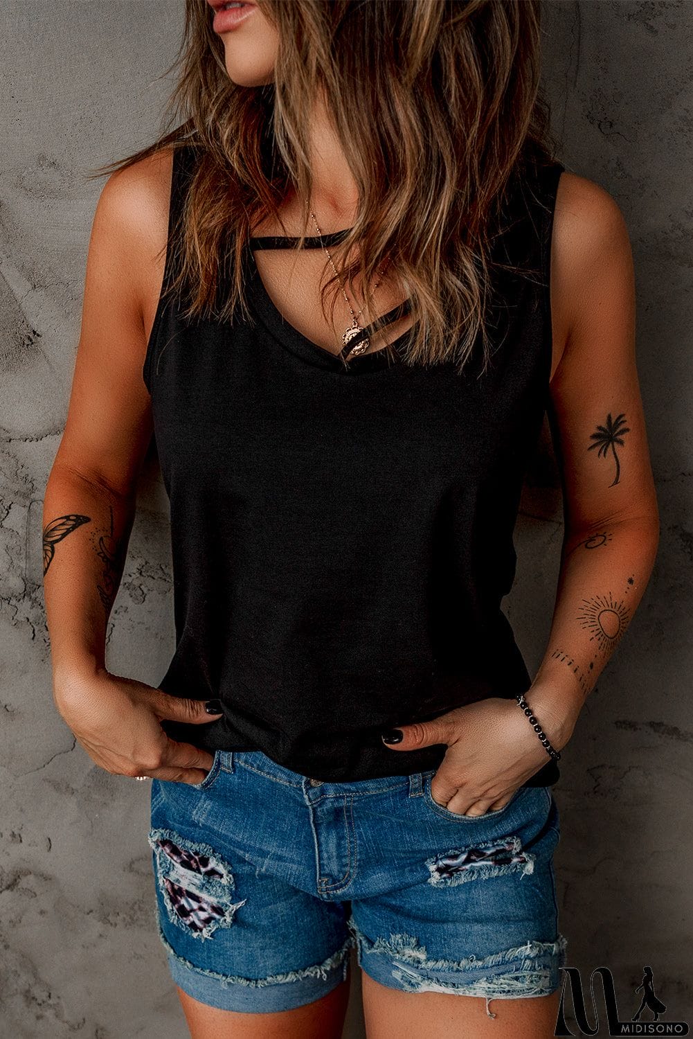 MidiSono - Casual Black Strappy Tank Top