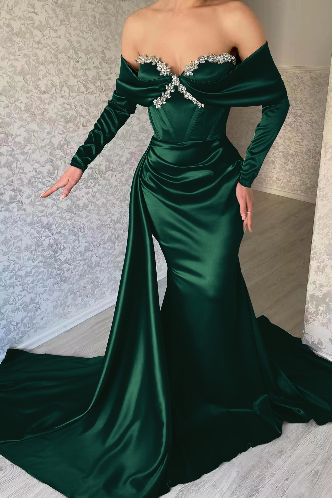 Daisda Gorgeous Sweetheart Portrait Long Sleeves Mermaid Prom Dress With Rhinstone Ruffles