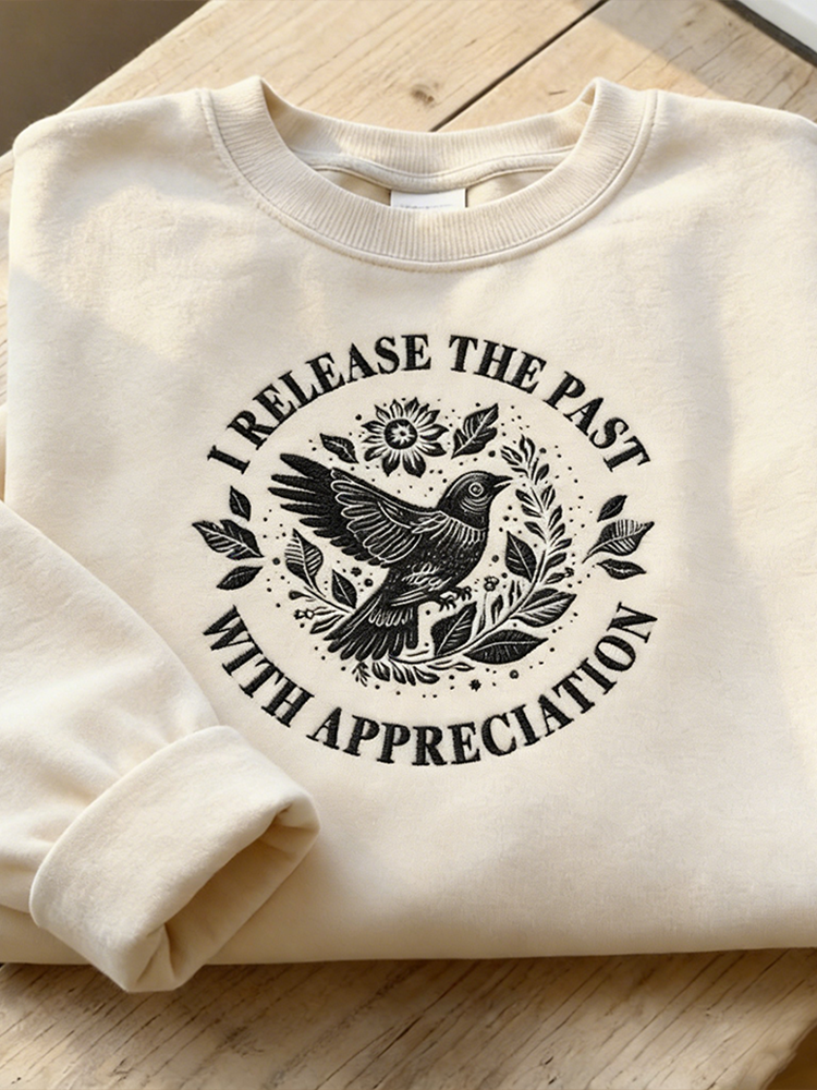 Retro Flower And Bird Pattern Round Neck Casual Sweatshirt wearshes