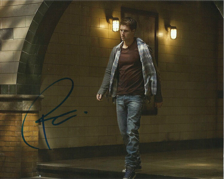 Robbie Amell Tomorrow People Autographed Signed 8x10 Photo Poster painting COA