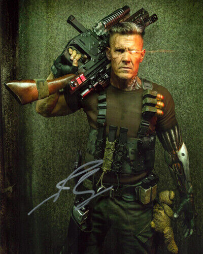 Autographed Photo Poster painting Josh Brolin signed 8 x 10