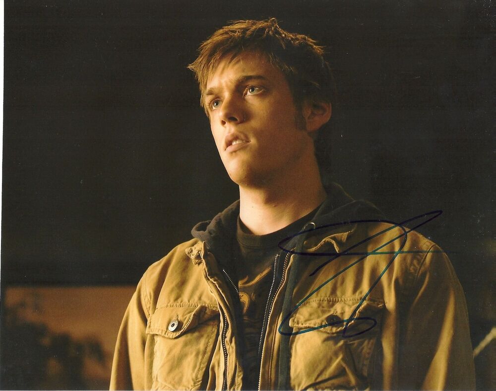 JAKE ABEL 'THE HOST' IAN SIGNED 8X10 PICTURE 5 *COA