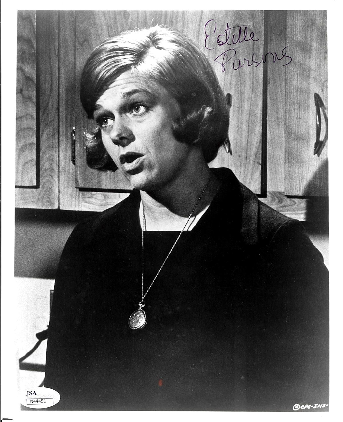 ESTELLE PARSONS, ACTRESS OSCAR WINNER SIGNED 8X10 JSA AUTHENTICATED COA #N44451