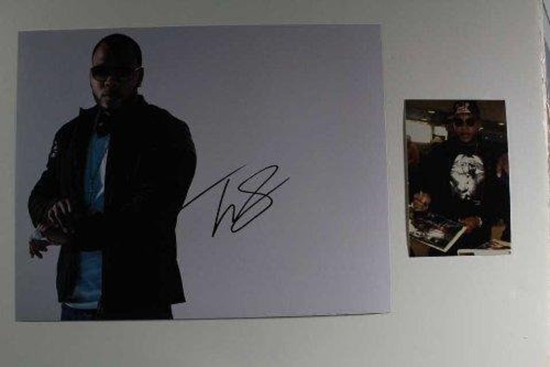 Flo-Rida Autographed Color Glossy 11x14 Photo Poster painting w/ Proof Photo Poster painting