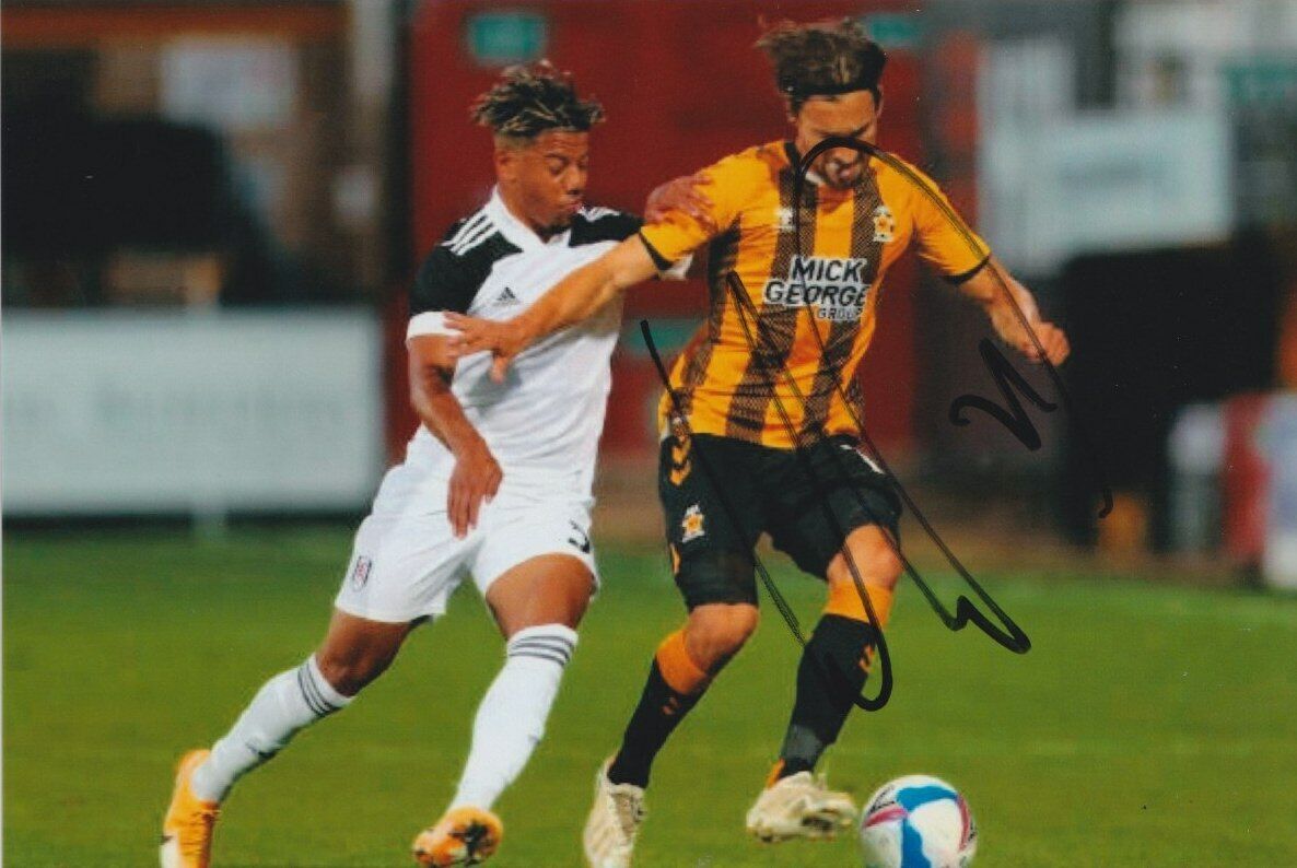 HARRISON DUNK HAND SIGNED 6X4 Photo Poster painting - CAMBRIDGE UNITED - FOOTBALL AUTOGRAPH 1