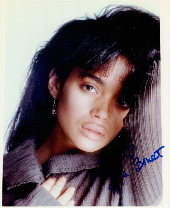 Lisa Bonet signed in-person 8x10 Photo Poster painting